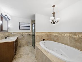 10949 NW 1st Manor, Coral Springs FL 33071