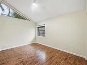 10949 NW 1st Manor, Coral Springs FL 33071