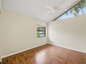 10949 NW 1st Manor, Coral Springs FL 33071