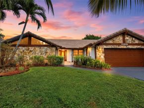 10949 NW 1st Manor, Coral Springs FL 33071