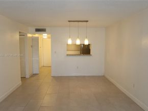 10835 SW 112th Avenue 113, Miami FL 33176