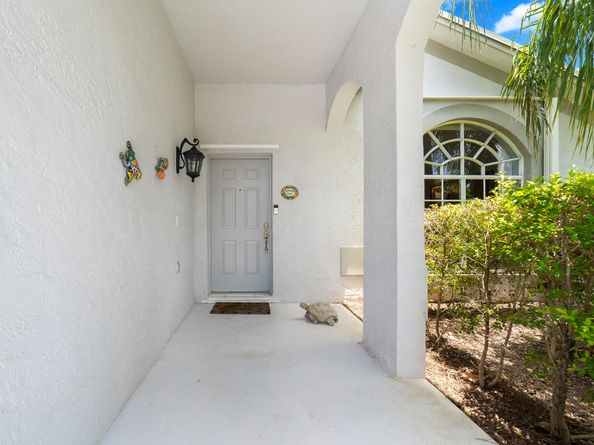 2211 Soundings Court, Greenacres FL 33413