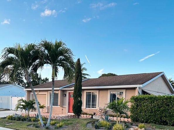 10079 Yeoman Lane, Royal Palm Beach FL 33411