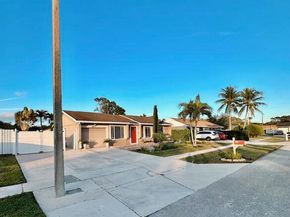 10079 Yeoman Lane, Royal Palm Beach FL 33411
