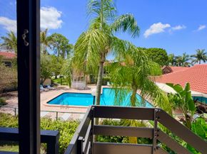 5326 NE 6th Avenue 23 H, Oakland Park FL 33334