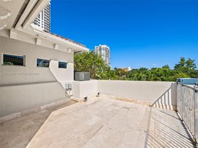 821 SE 2nd Court, Fort Lauderdale FL 33301