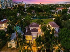 821 SE 2nd Court, Fort Lauderdale FL 33301