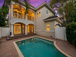 821 SE 2nd Court, Fort Lauderdale FL 33301
