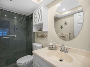 52 Yacht Club Drive 103, North Palm Beach FL 33408