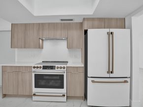 2030 N 54th Avenue, Hollywood FL 33021