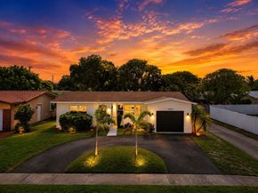 2030 N 54th Avenue, Hollywood FL 33021