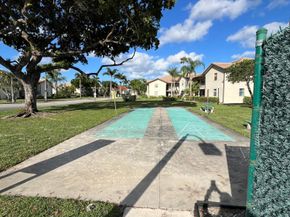 7770 Tahiti Lane 504, Lake Worth FL 33467