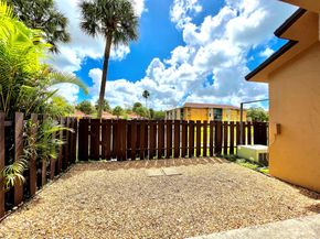 7750 NW 79th Avenue H5, Tamarac FL 33321