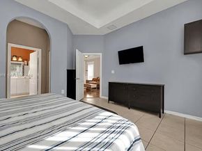 2327 NE 37th Terrace, Homestead FL 33033