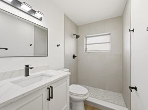 8410 NW 59th Place, Tamarac FL 33321