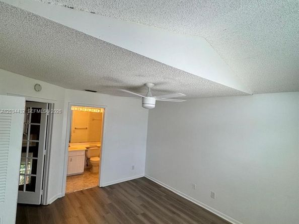 911 Coral Club Drive 911, Coral Springs FL 33071