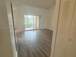 911 Coral Club Drive 911, Coral Springs FL 33071