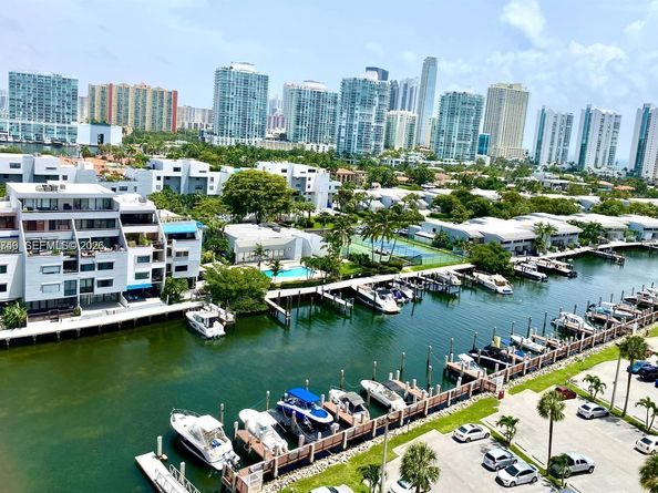 400 Kings Point Drive 309, Sunny Isles Beach FL 33160