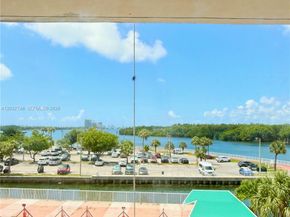 400 Kings Point Drive 309, Sunny Isles Beach FL 33160