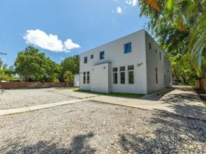 5940 SW 37th Avenue, Dania Beach FL 33312
