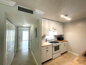 1811 Meadows Circle W, Boynton Beach FL 33436