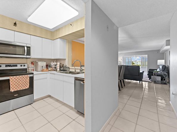 14096 Huntington Pointe Drive 305, Delray Beach FL 33484