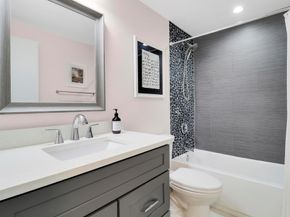 52 Yacht Club Drive 402, North Palm Beach FL 33408