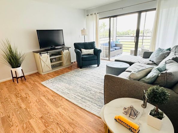 9300 SW 8th St 214, Boca Raton FL 33428