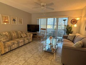 725 Lori Drive 203, Palm Springs FL 33461