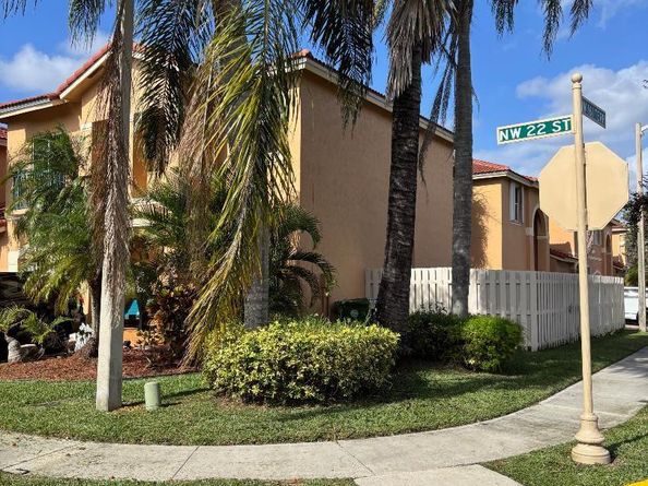 16149 NW 22nd St 16149, Pembroke Pines FL 33028