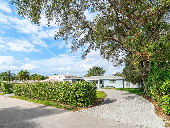 465 NW 11th Street, Boca Raton FL 33432