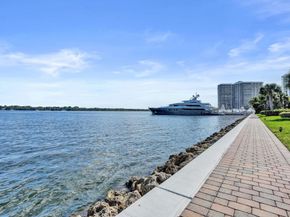 132 Lakeshore Dr 317, North Palm Beach FL 33408