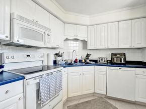 132 Lakeshore Dr 317, North Palm Beach FL 33408