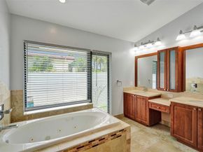 7475 Estrella Cir, Boca Raton FL 33433