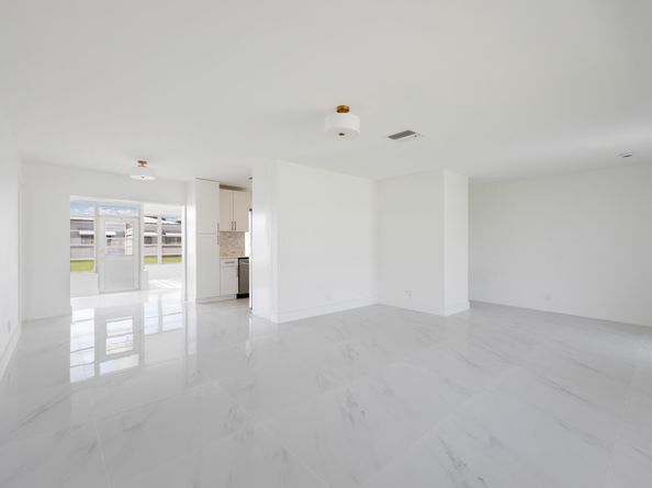 8508 NW 59th Place, Tamarac FL 33321