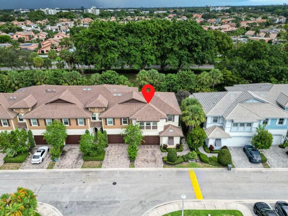 23008 Clear Echo Drive 11, Boca Raton FL 33433