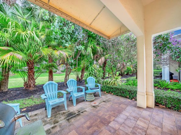 23008 Clear Echo Drive 11, Boca Raton FL 33433