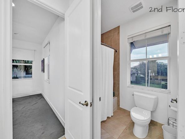 23008 Clear Echo Drive 11, Boca Raton FL 33433