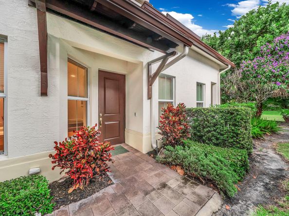 23008 Clear Echo Drive 11, Boca Raton FL 33433