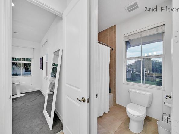 23008 Clear Echo Drive 11, Boca Raton FL 33433
