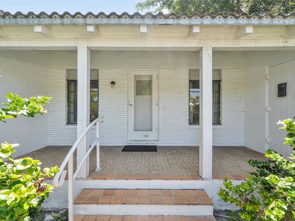 739 N Victoria Park Rd, Fort Lauderdale FL 33304