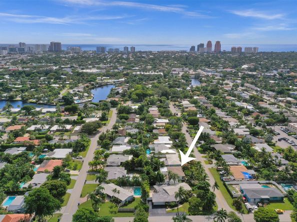 1743 NE 27th St, Wilton Manors FL 33334