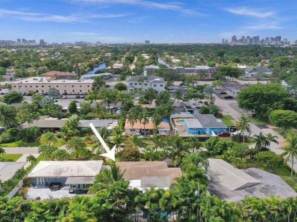 1743 NE 27th St, Wilton Manors FL 33334