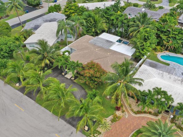 1743 NE 27th St, Wilton Manors FL 33334