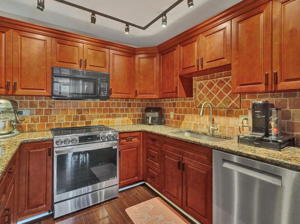 526 5th Terrace, Palm Beach Gardens FL 33418