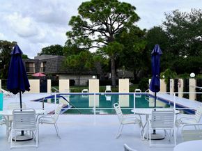 526 5th Terrace, Palm Beach Gardens FL 33418
