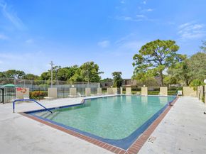 526 5th Terrace, Palm Beach Gardens FL 33418