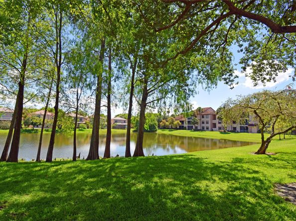 10700 NW 14th St 157, Plantation FL 33322