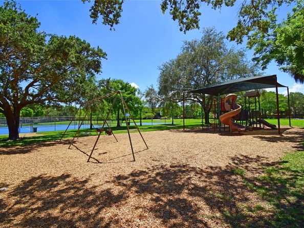10700 NW 14th St 157, Plantation FL 33322