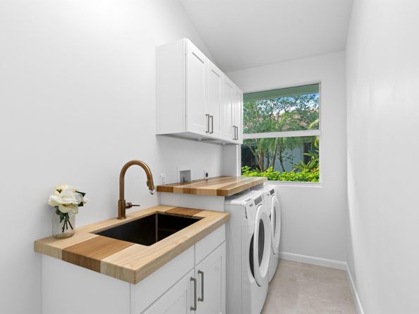 11166 Isle Brook Court, Wellington FL 33414